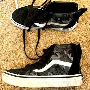 Zip back Boys Vans high top shoes